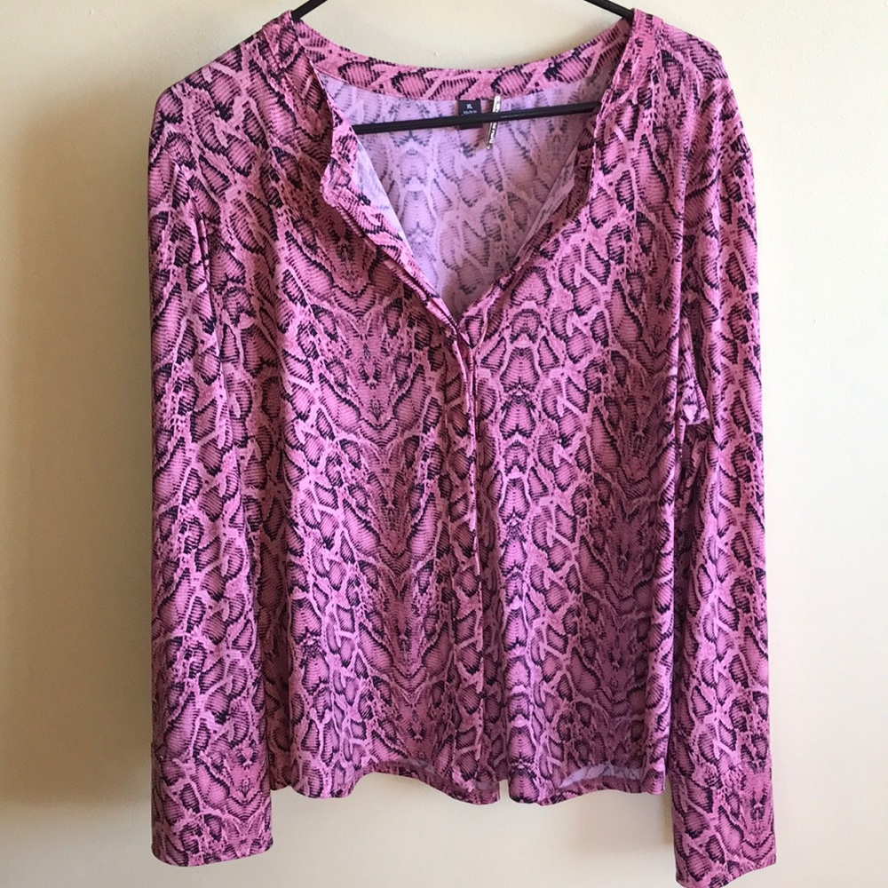 XL Pink long sleeve blouse
